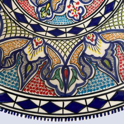 Veelkleurige tunesische schaal 42cm detail